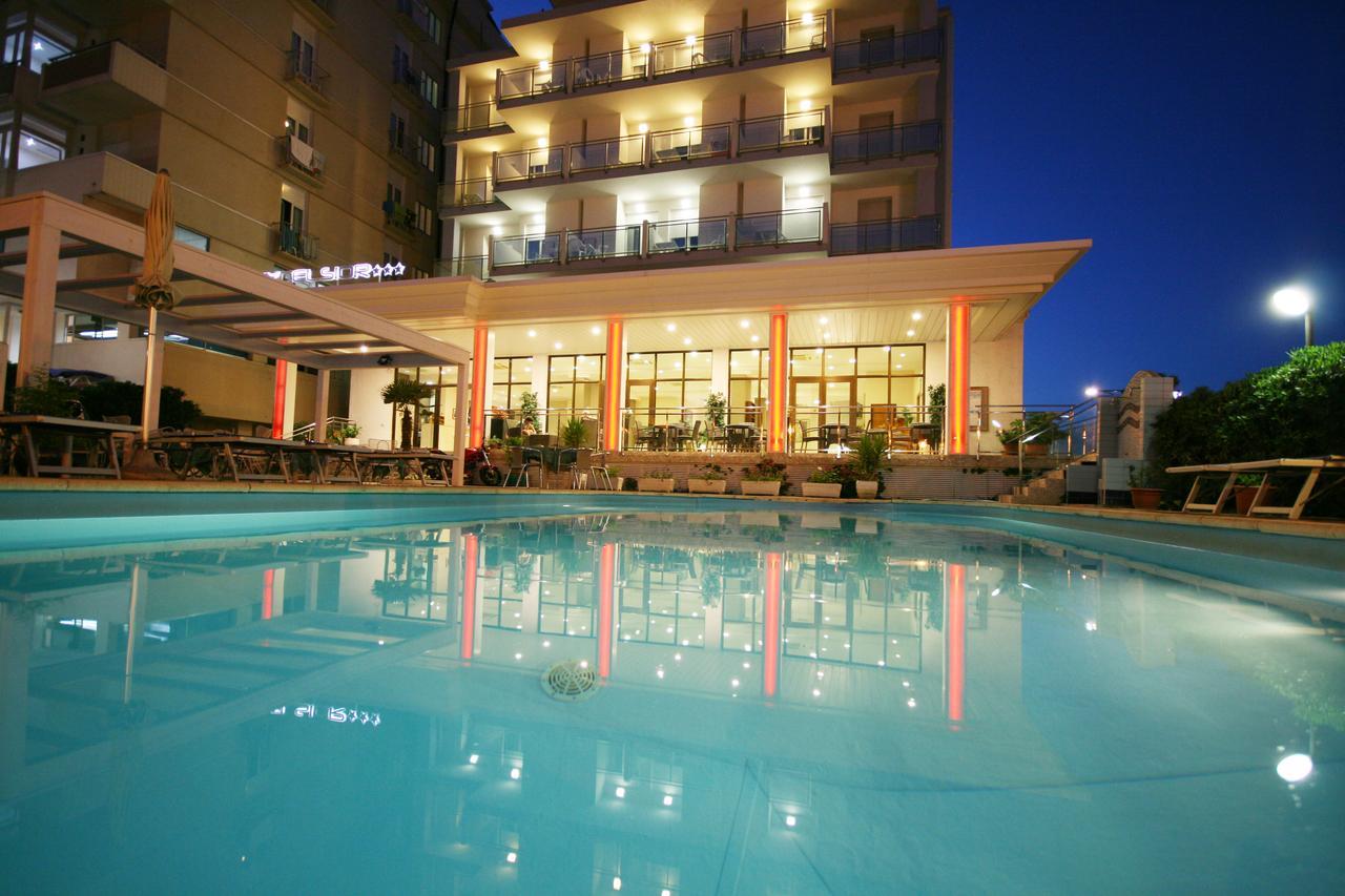 Hotel Excelsior กัตตอลิกา ภายนอก รูปภาพ