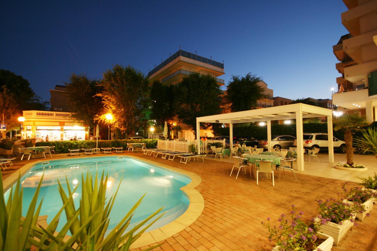 Hotel Excelsior กัตตอลิกา ภายนอก รูปภาพ